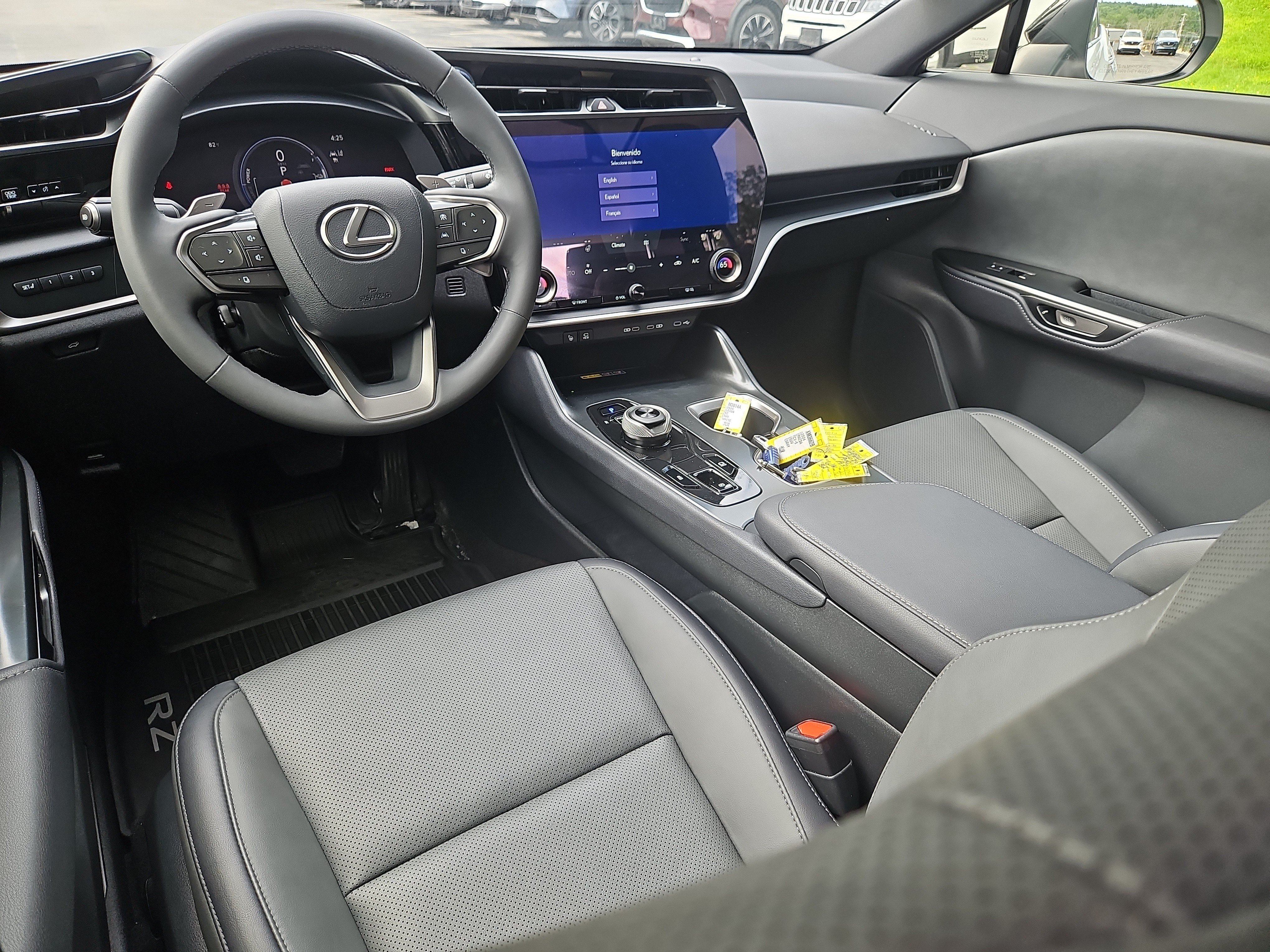 Used 2025 Lexus RZ 450e w/ Technology Package AWD/4WD image 3