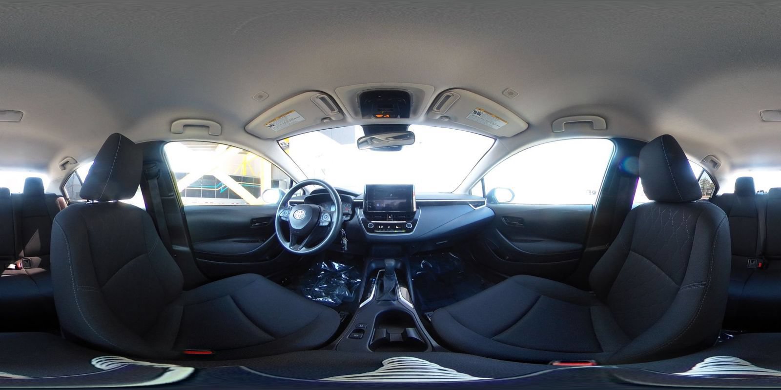 Used 2025 Toyota Corolla LE FWD image 46