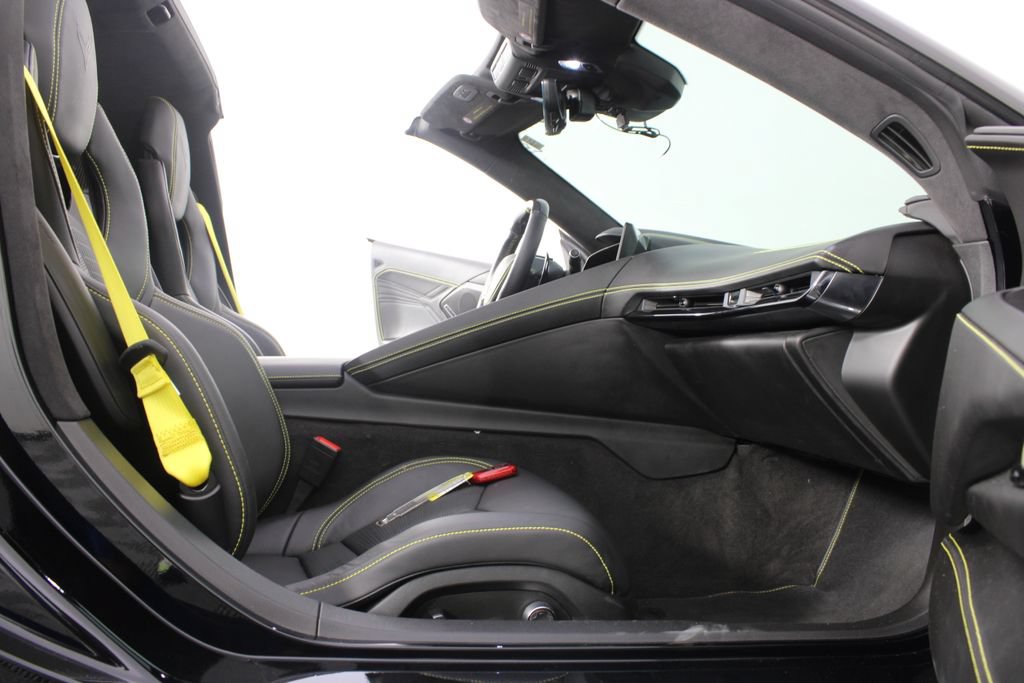 Used 2025 Chevrolet Corvette Z06 RWD image 12