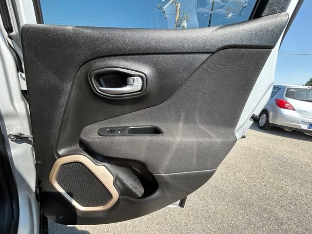 Used 2017 Jeep Renegade Sport w/ Power & Air Group AWD/4WD image 38