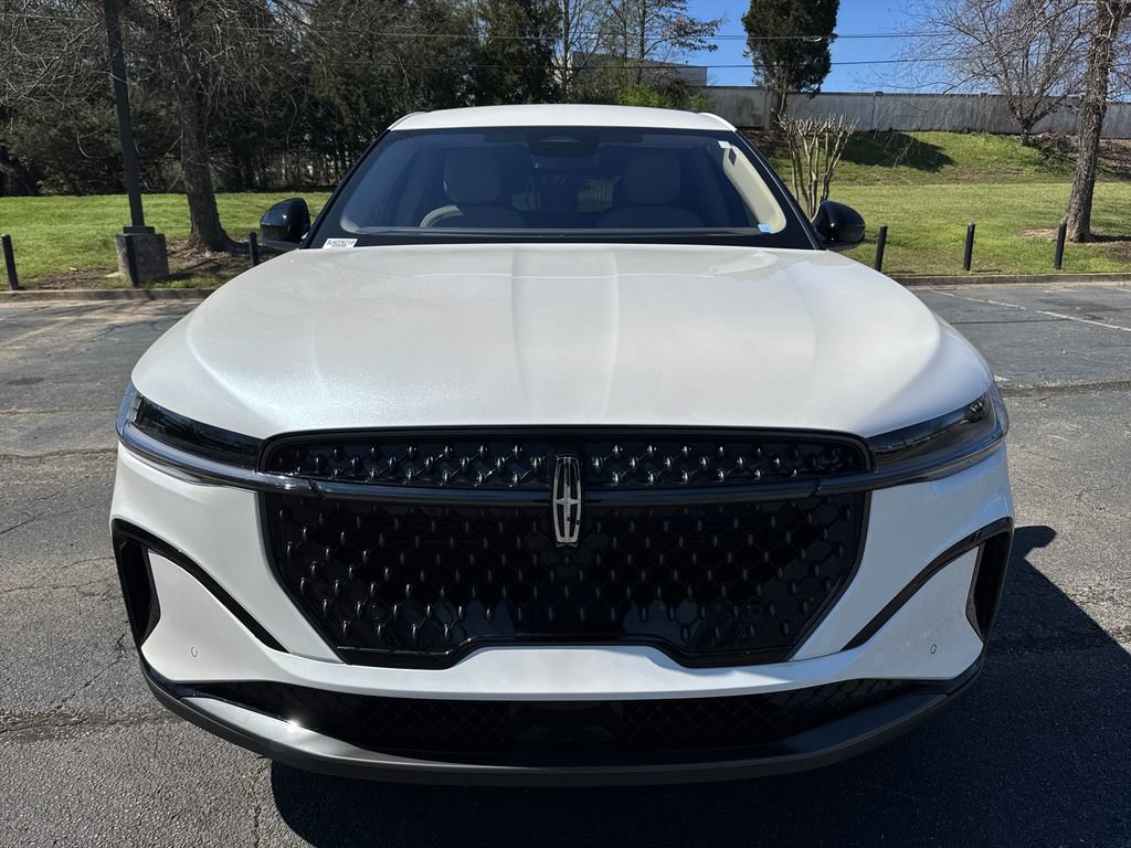 Used 2025 Lincoln Nautilus Premier w/ Jet Appearance Package image 4