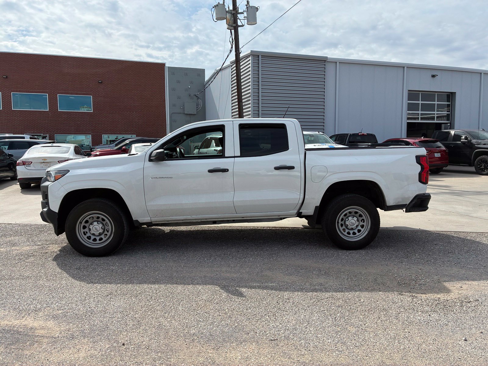 Used 2023 Chevrolet Colorado W/T w/ WT Convenience Package RWD image 2