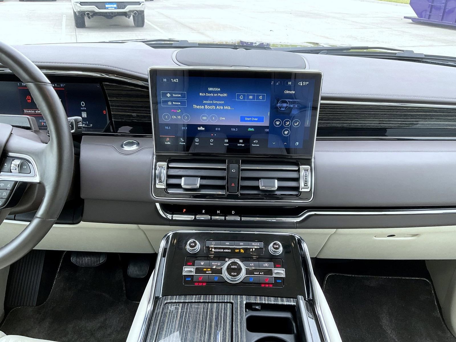 Certified 2024 Lincoln Navigator Black Label image 13