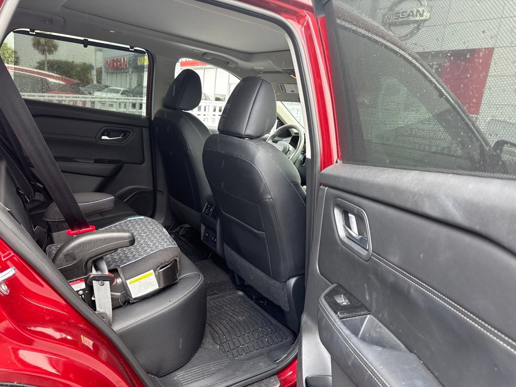 Certified 2024 Nissan Rogue SL w/ SL Premium Package FWD image 8