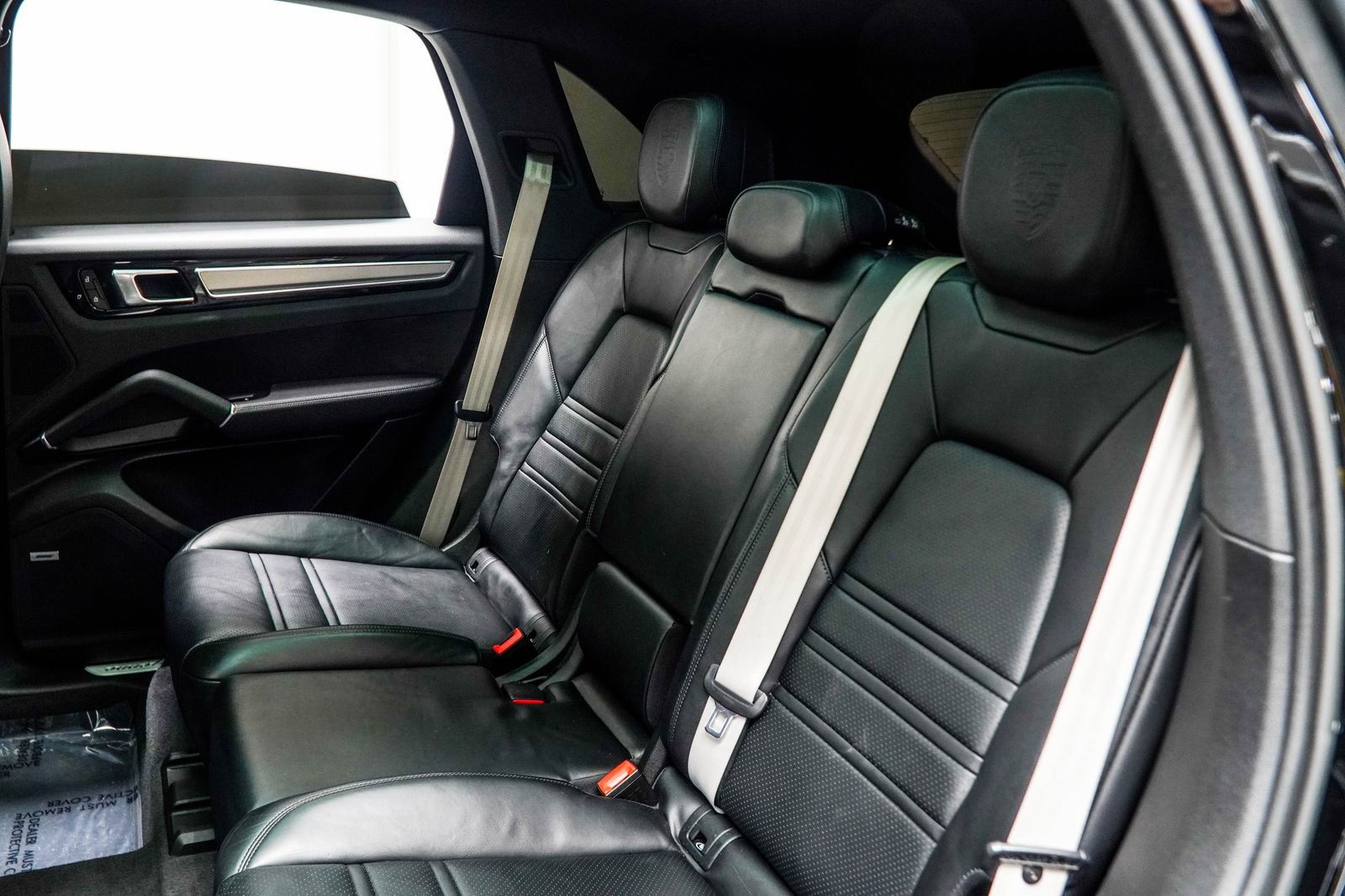 Used 2023 Porsche Cayenne Platinum Edition image 47