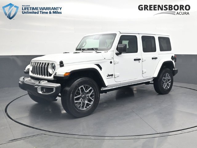 Used 2025 Jeep Wrangler Unlimited Sahara AWD/4WD image 12