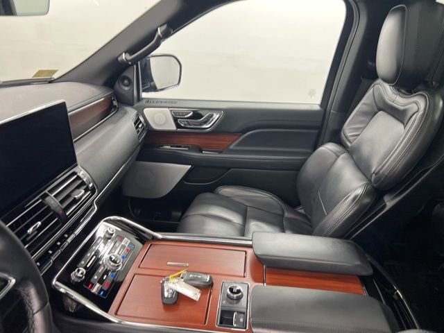 Certified 2023 Lincoln Navigator L Reserve AWD/4WD image 19