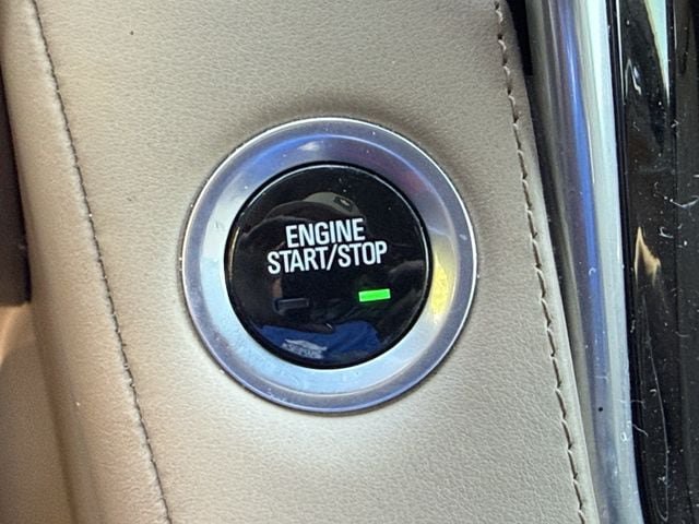 Used 2020 Cadillac Escalade Platinum RWD image 19