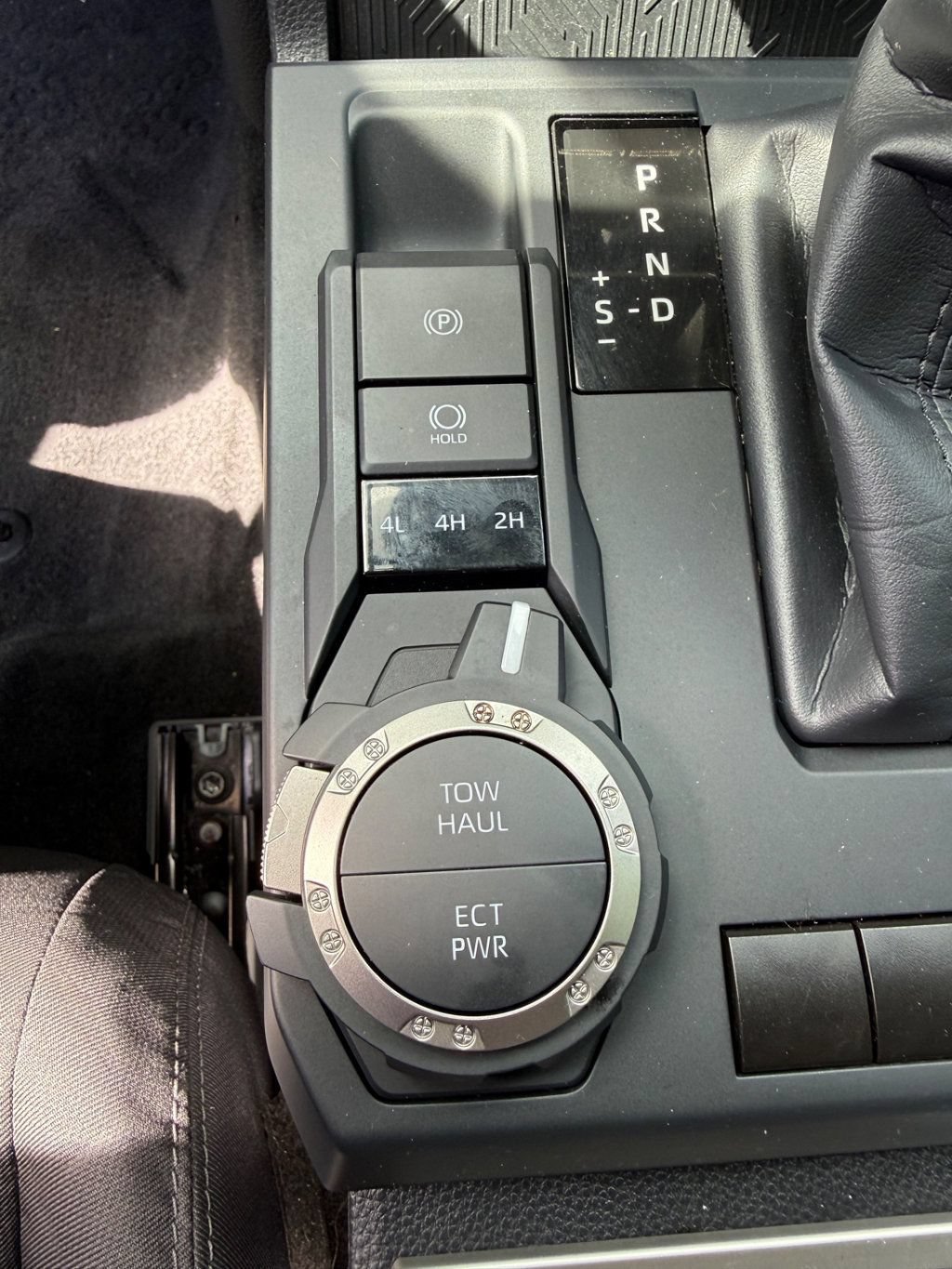Used 2025 Toyota Tacoma SR5 AWD/4WD image 24