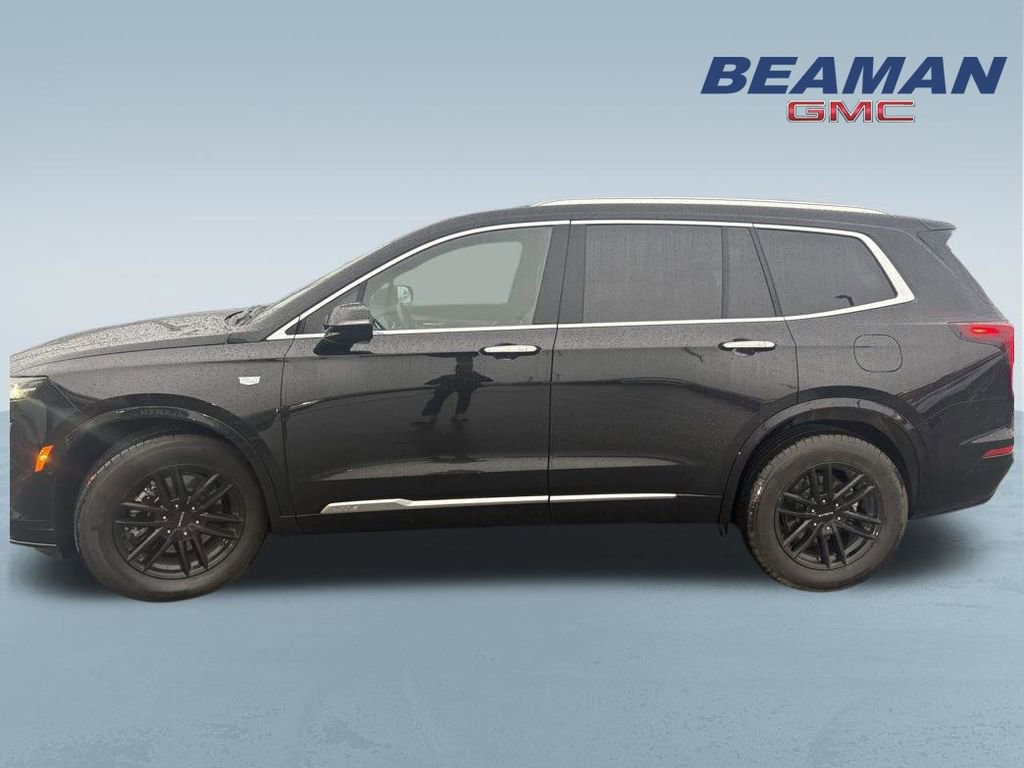 Used 2025 Cadillac XT6 Luxury image 4