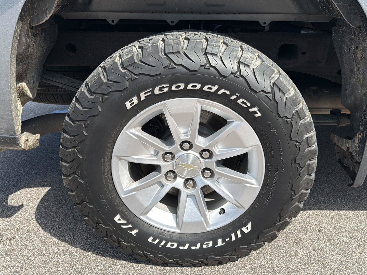 Used 2019 Chevrolet Silverado 1500 LT w/ All-Star Edition AWD/4WD image 13