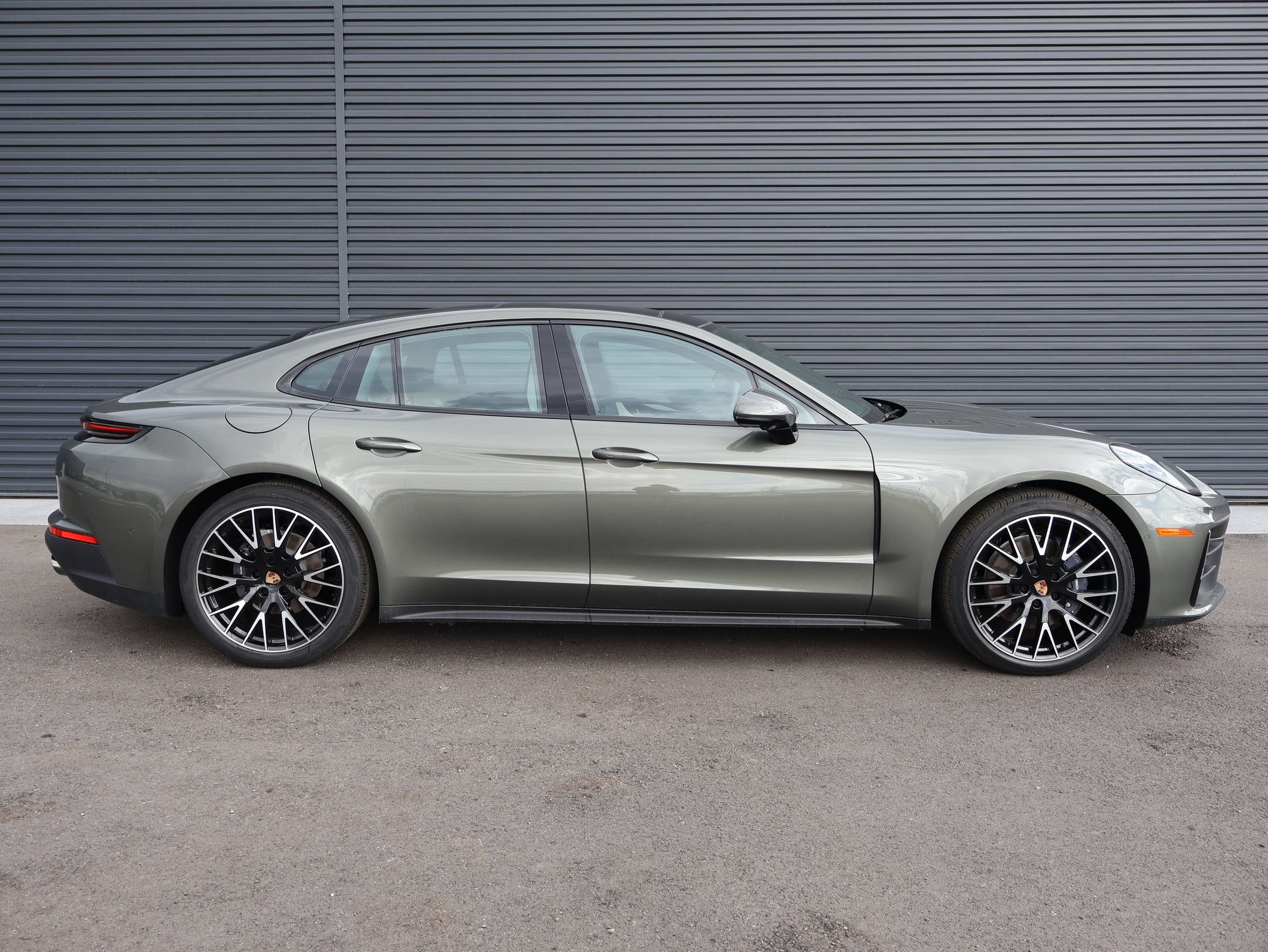 New 2026 Porsche Panamera 4 AWD/4WD image 10