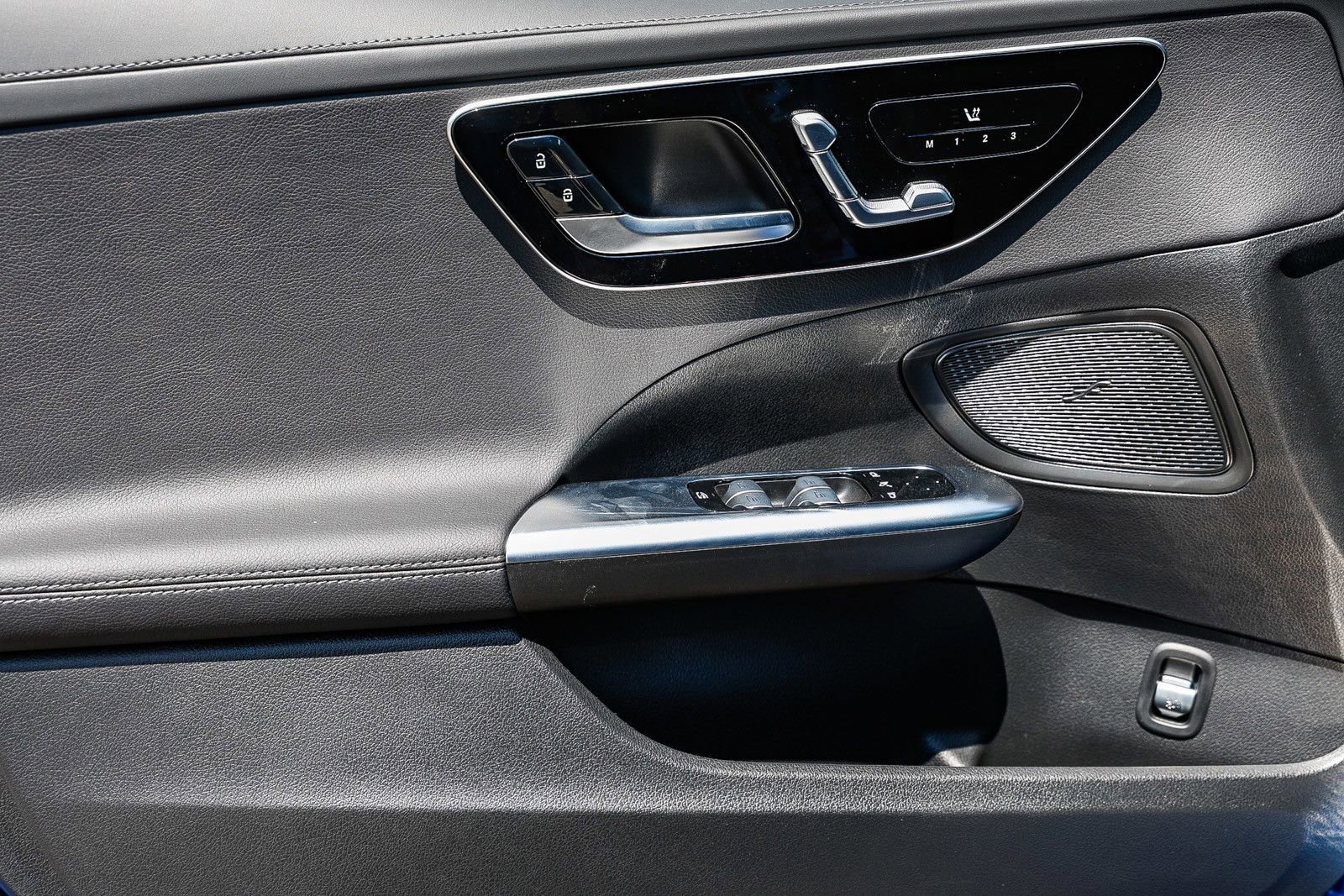 New 2025 Mercedes-Benz C 300 Sedan image 21