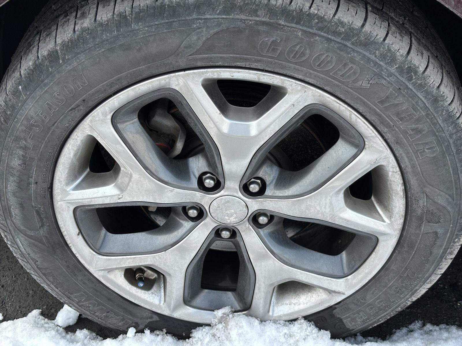 Used 2016 Kia Sorento SX image 11