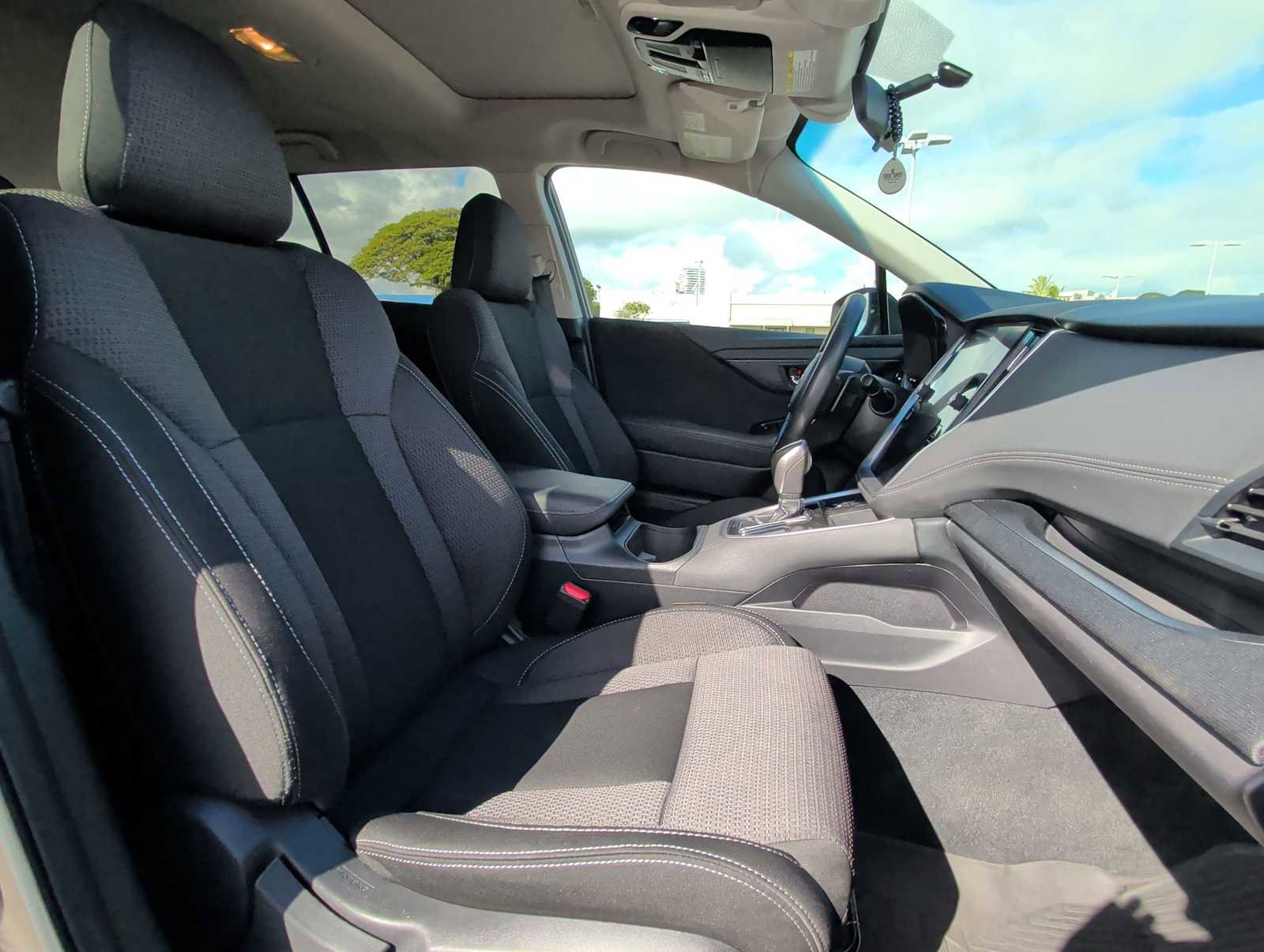 Used 2022 Subaru Outback Premium image 34