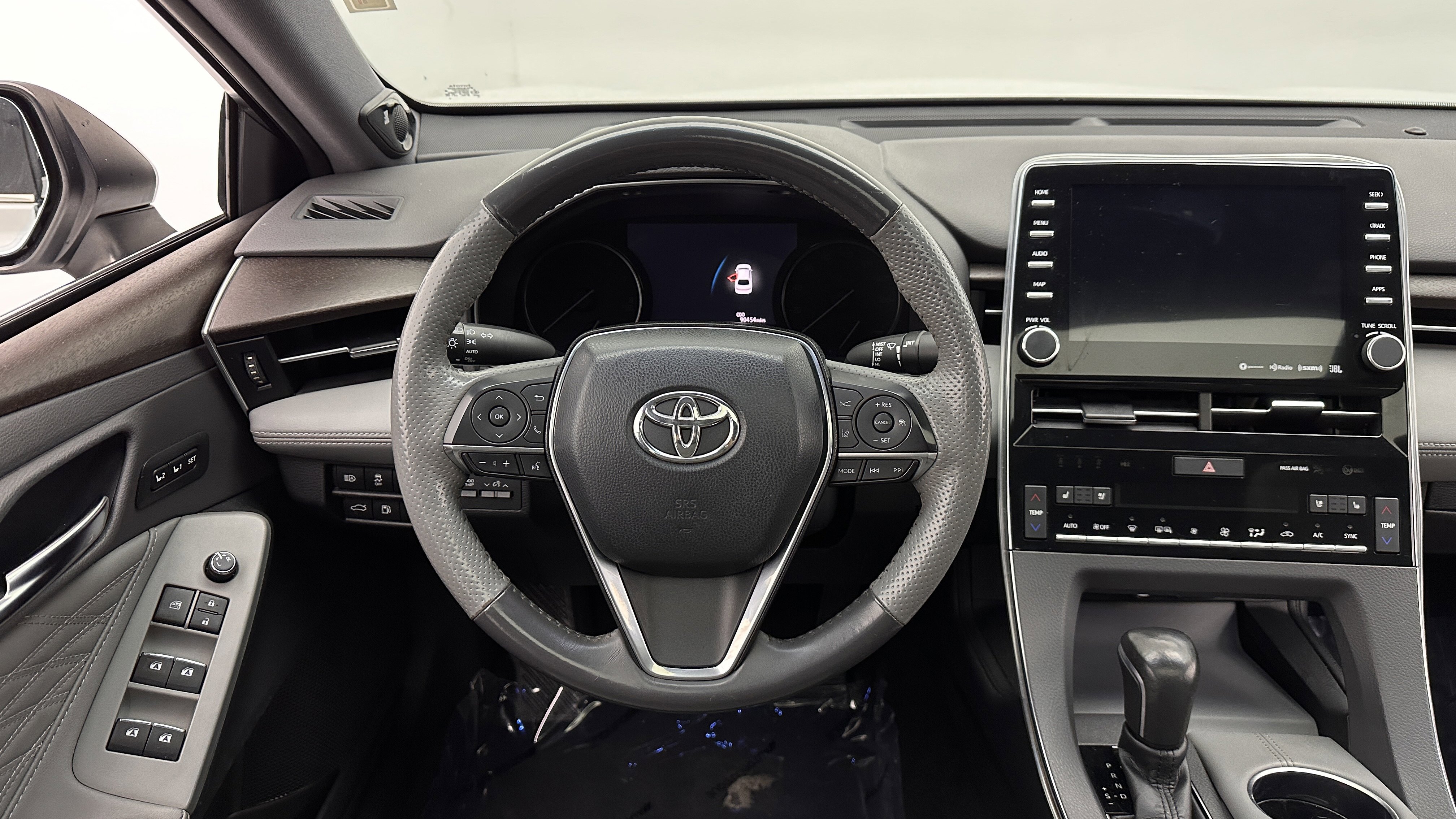 Used 2019 Toyota Avalon Limited w/ All Weather Liner Package image 29