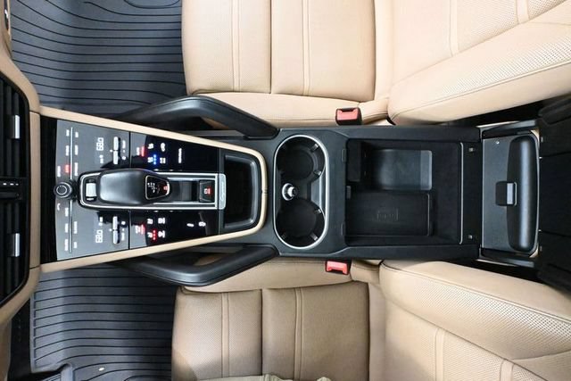 Used 2022 Porsche Cayenne E-Hybrid Coupe AWD/4WD image 31