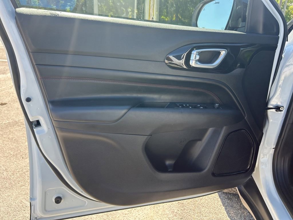 Used 2024 Jeep Compass Trailhawk image 32