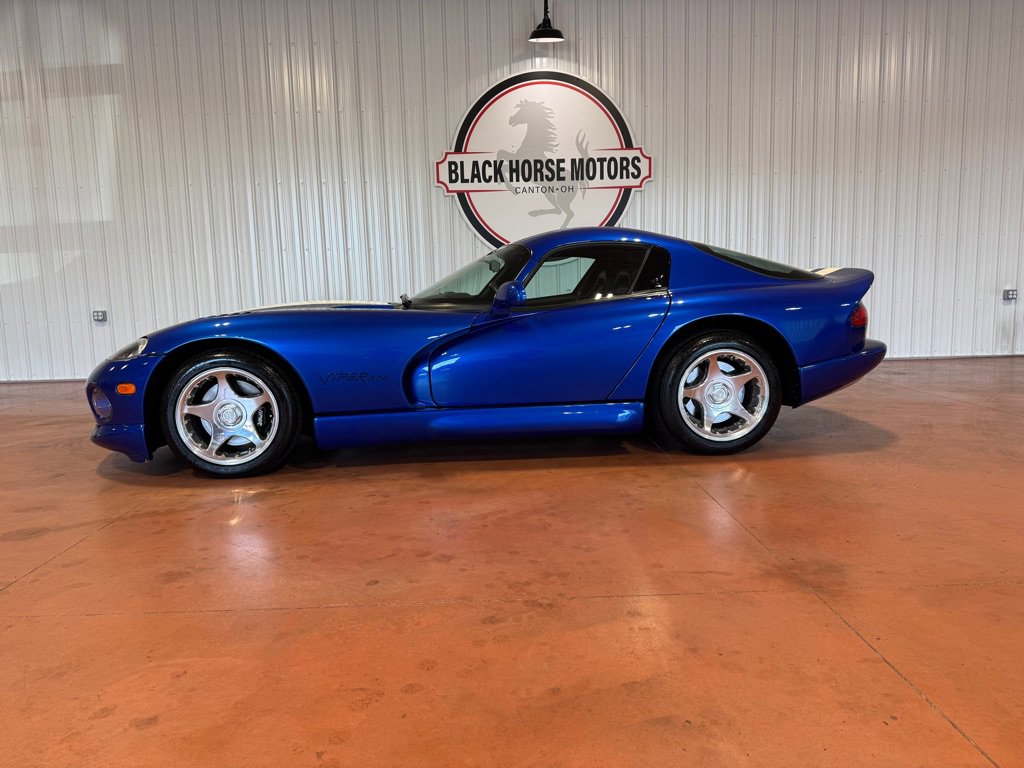 Used 1997 Dodge Viper GTS image 2
