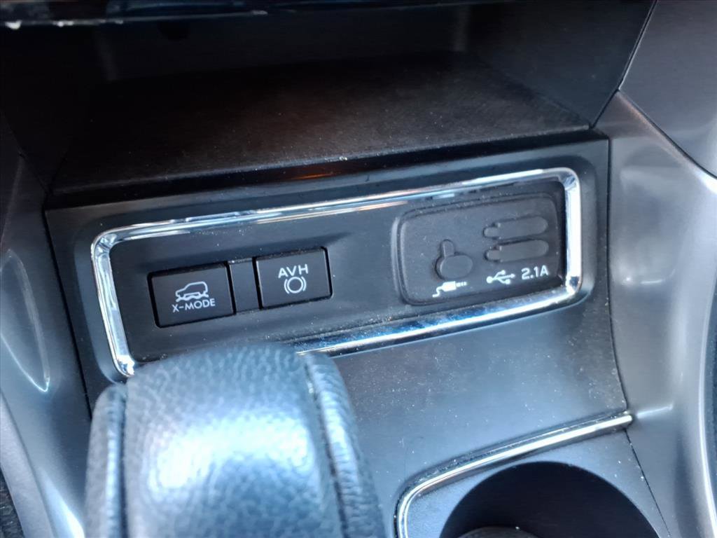 Used 2022 Subaru Ascent Premium image 12