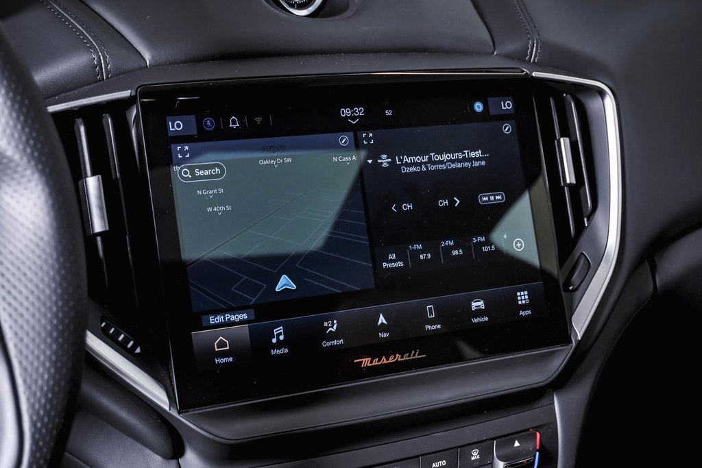 Used 2024 Maserati Ghibli Trofeo image 22