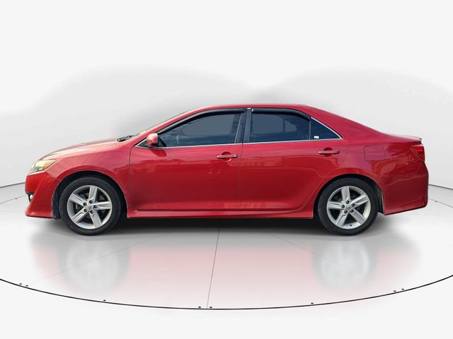 Used 2014 Toyota Camry SE w/ Moonroof Package FWD image 6
