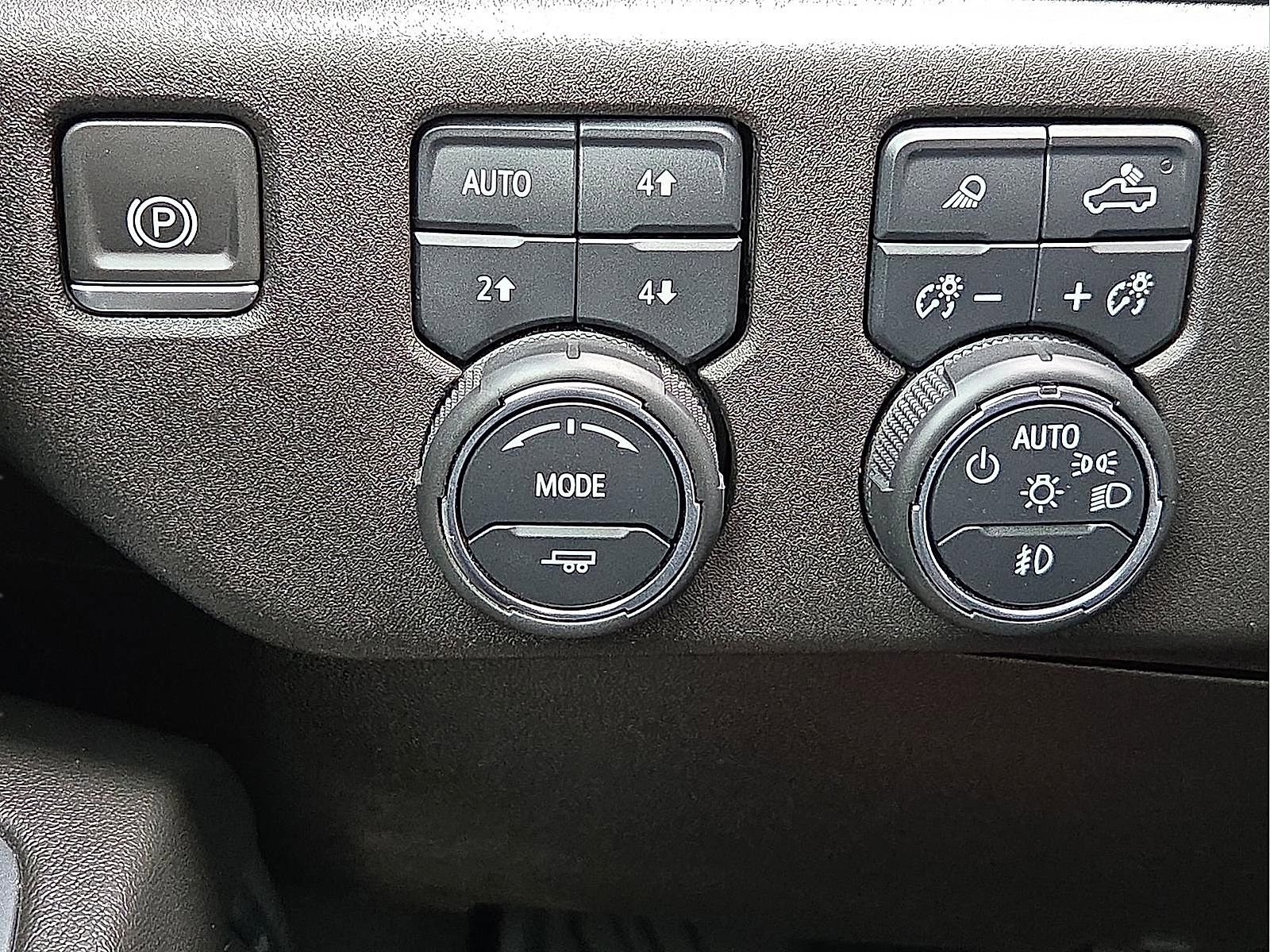 Used 2024 Chevrolet Silverado 1500 LTZ image 19