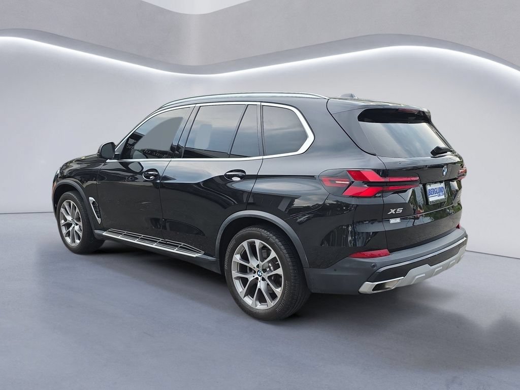 Used 2024 BMW X5 xDrive40i w/ Premium Package AWD/4WD image 5