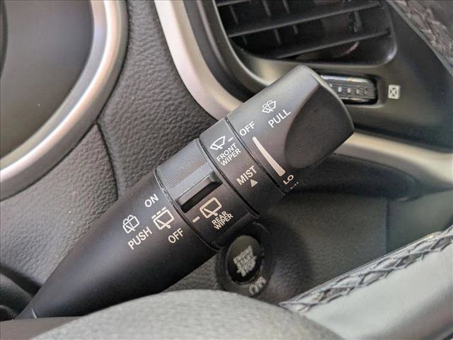 Used 2018 Jeep Cherokee Latitude Plus w/ Cold Weather Group image 16