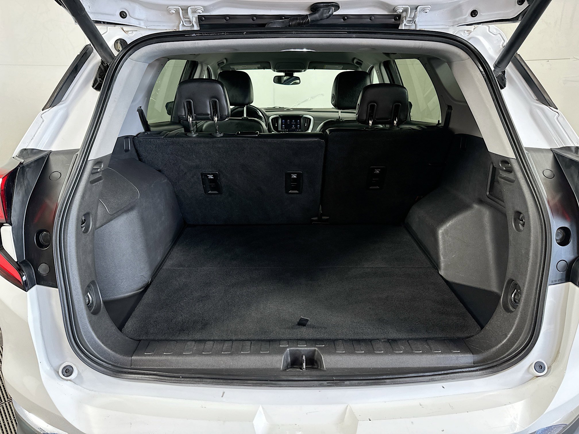 Used 2019 GMC Terrain SLT w/ Preferred Package image 22