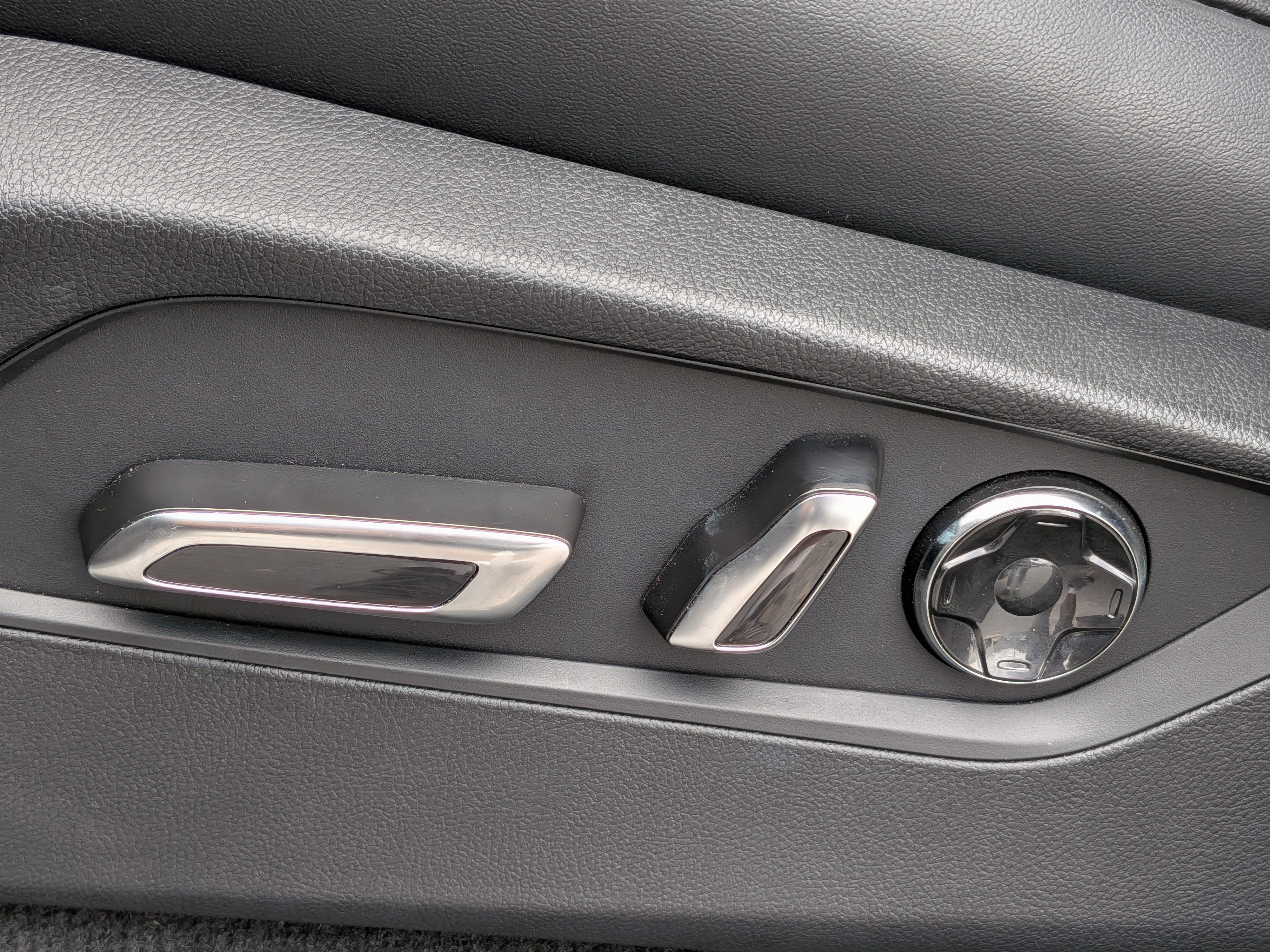 Used 2024 Acura MDX FWD w/ Technology Package image 21
