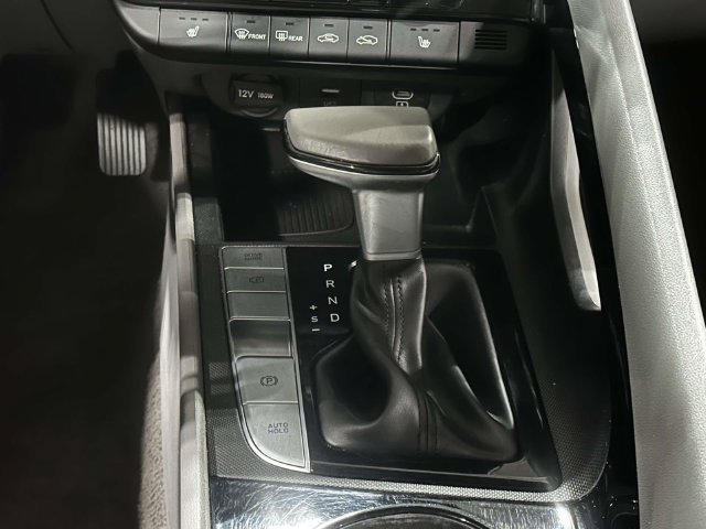 Used 2025 Hyundai Elantra SEL FWD image 24