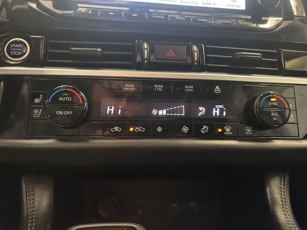 Used 2024 Nissan Pathfinder Platinum w/ Black Appearance Package image 24