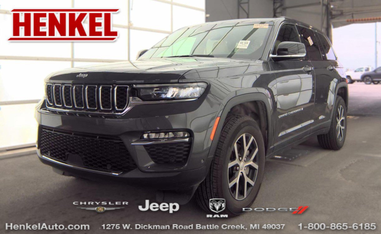 Used 2025 Jeep Grand Cherokee Limited w/ Luxury Tech Group II AWD/4WD image 1