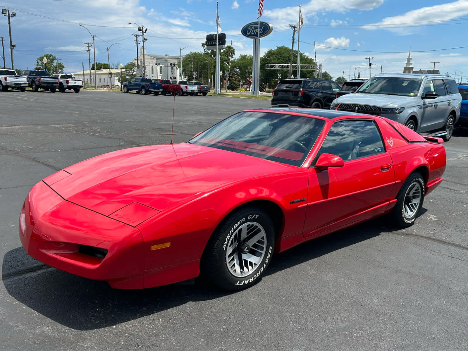 Used 1991 Pontiac Firebird Coupe RWD image 2