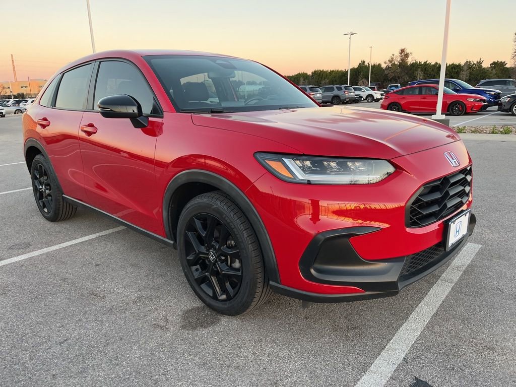 Used 2023 Honda HR-V Sport image 3