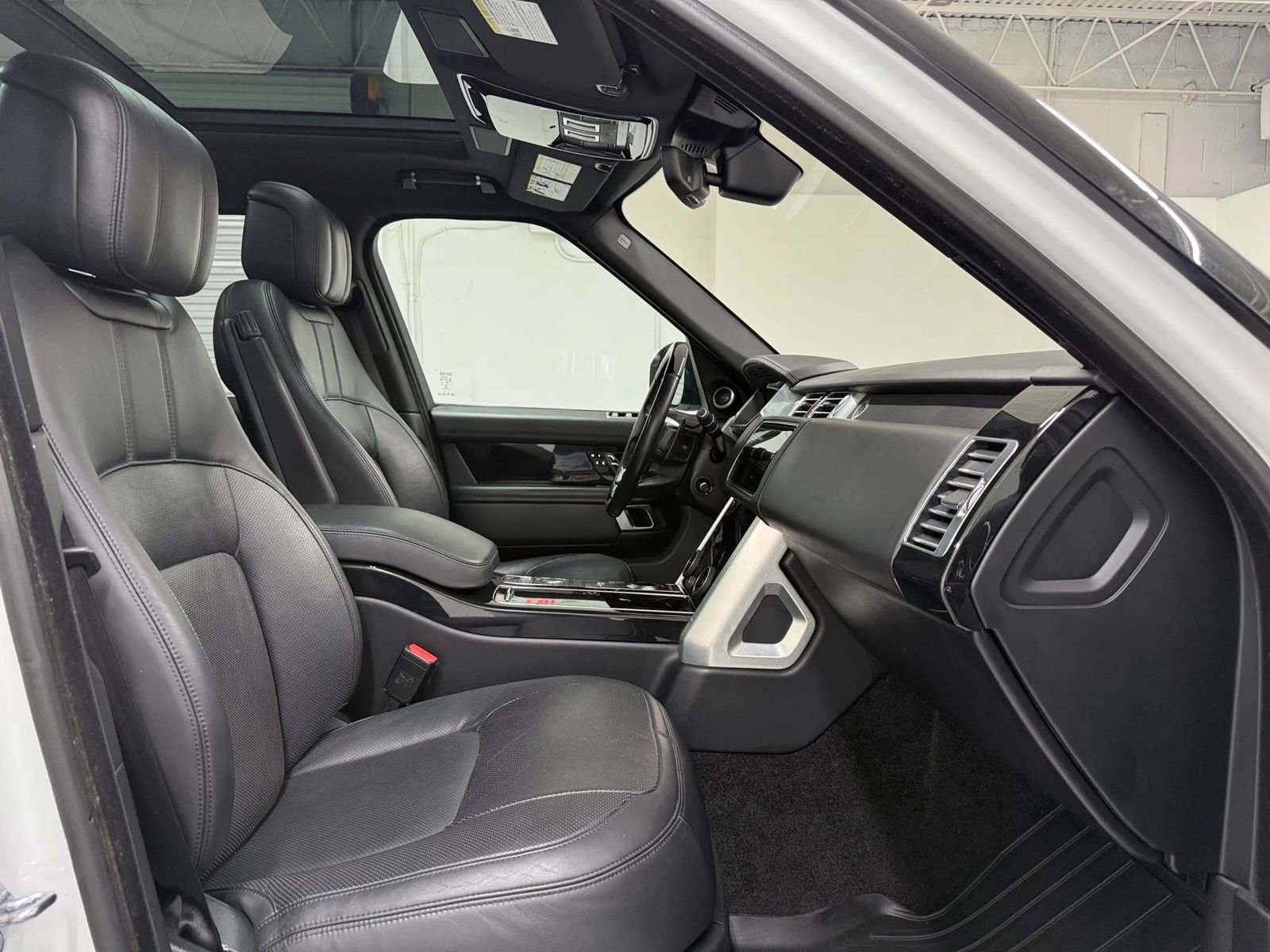 Used 2020 Land Rover Range Rover HSE AWD/4WD image 14