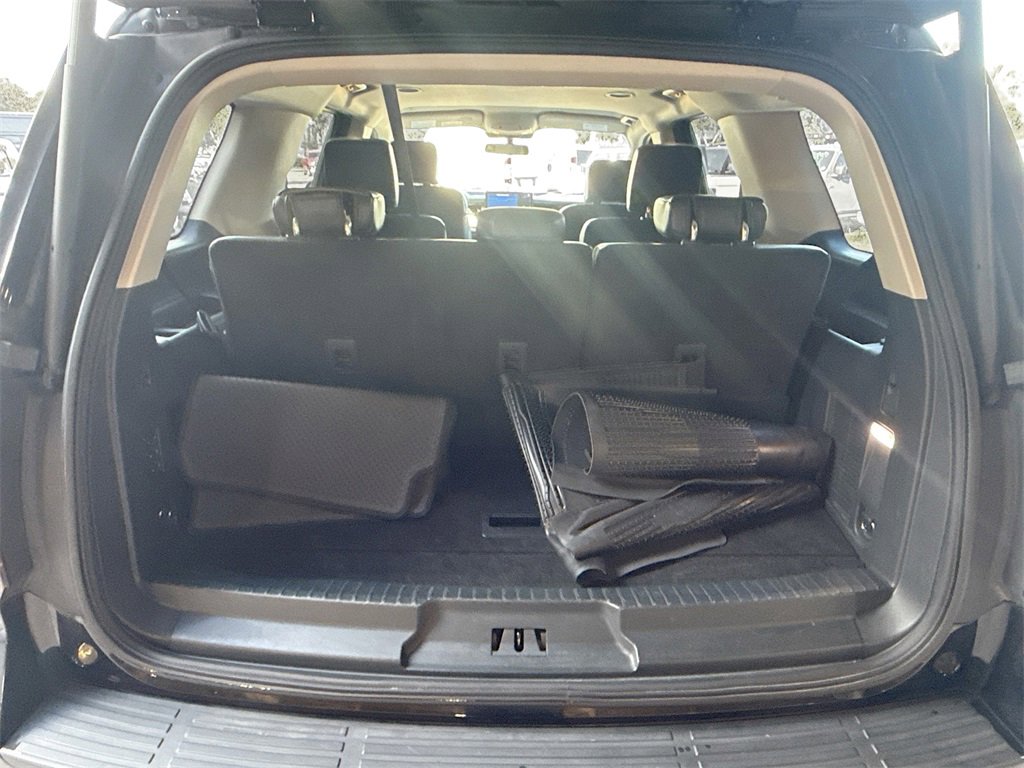 Used 2023 Ford Expedition XLT image 30