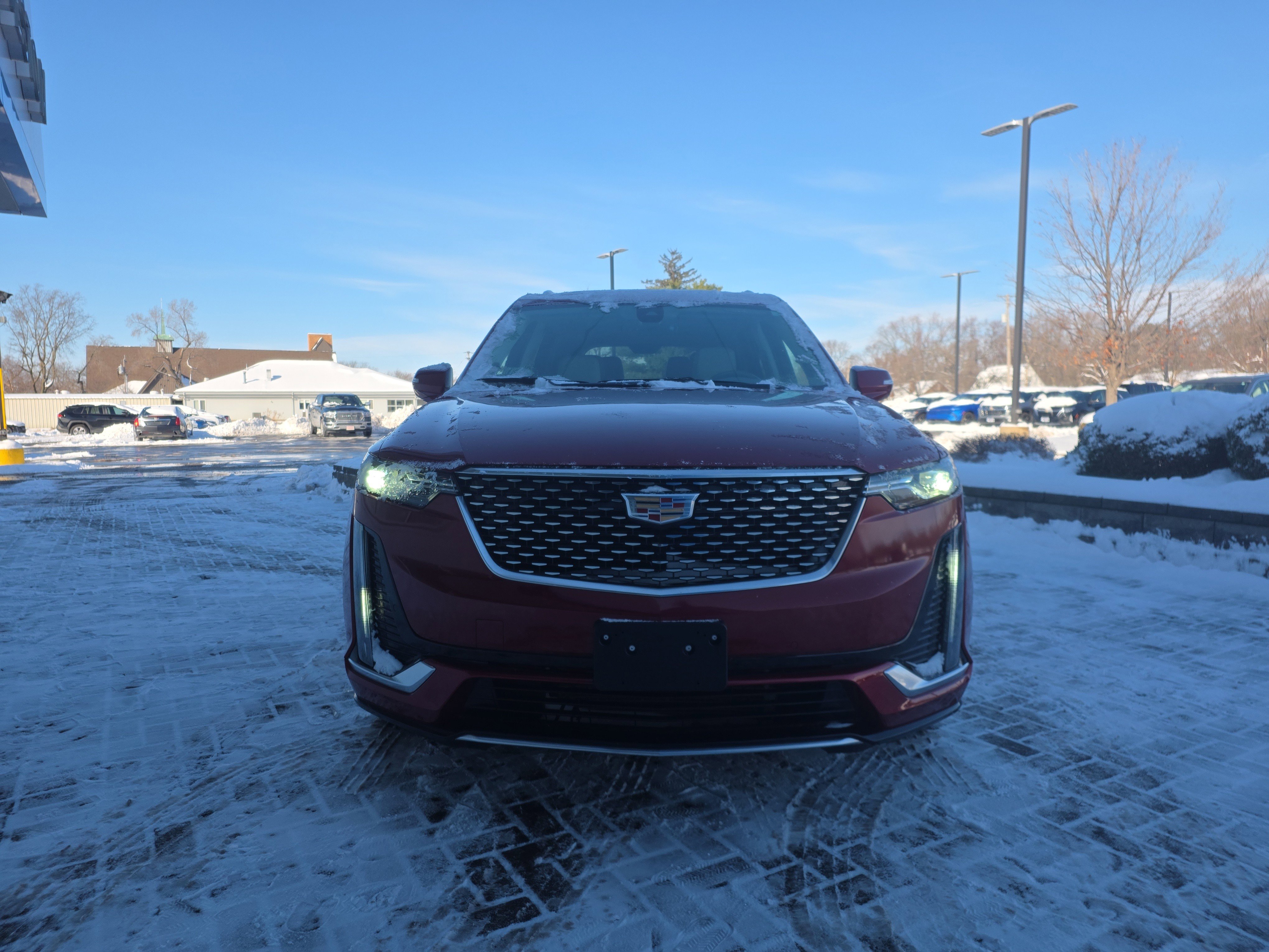 Used 2025 Cadillac XT6 Premium Luxury image 9