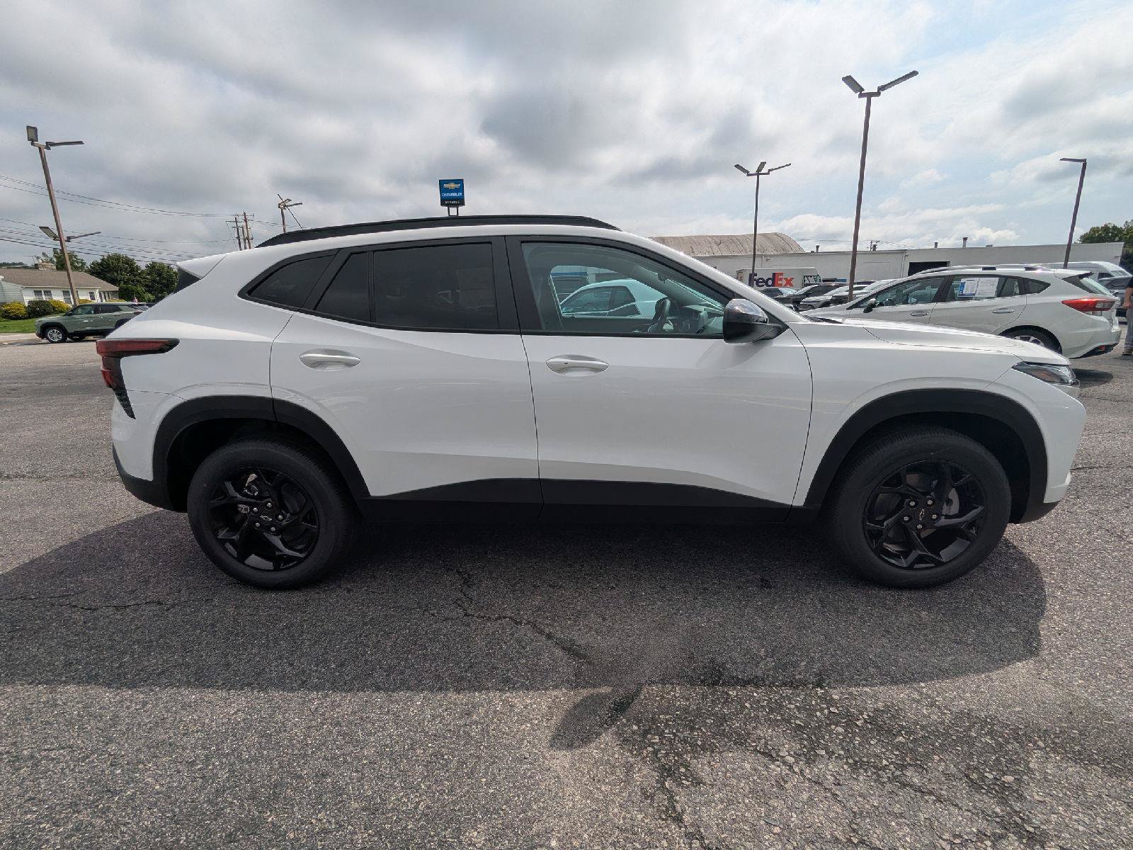 New 2026 Chevrolet Trax LT w/ Driver Confidence Package FWD image 32