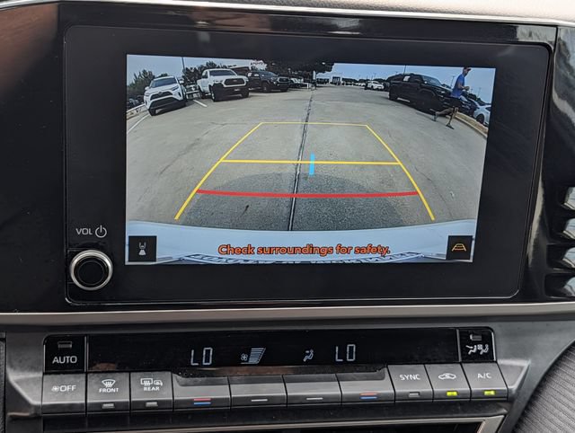 Used 2025 Toyota Camry SE FWD image 18