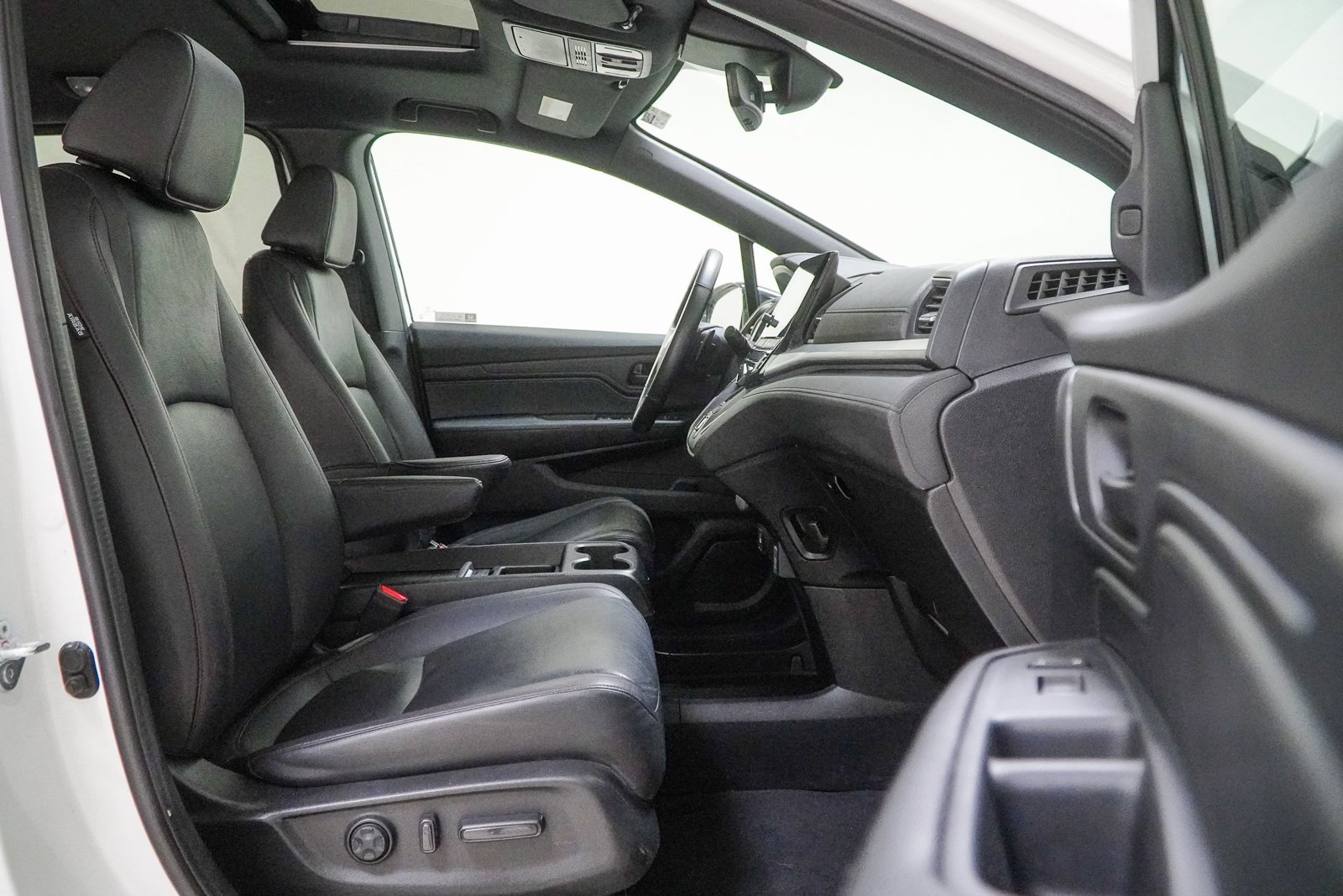 Certified 2024 Honda Odyssey Sport image 41