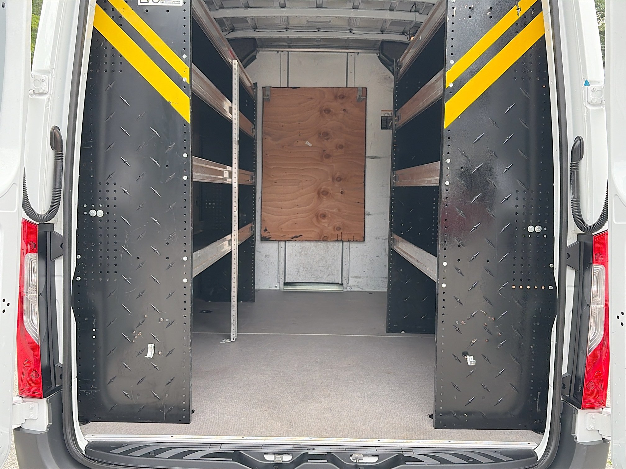 Used 2022 Mercedes-Benz Sprinter 1500 image 32