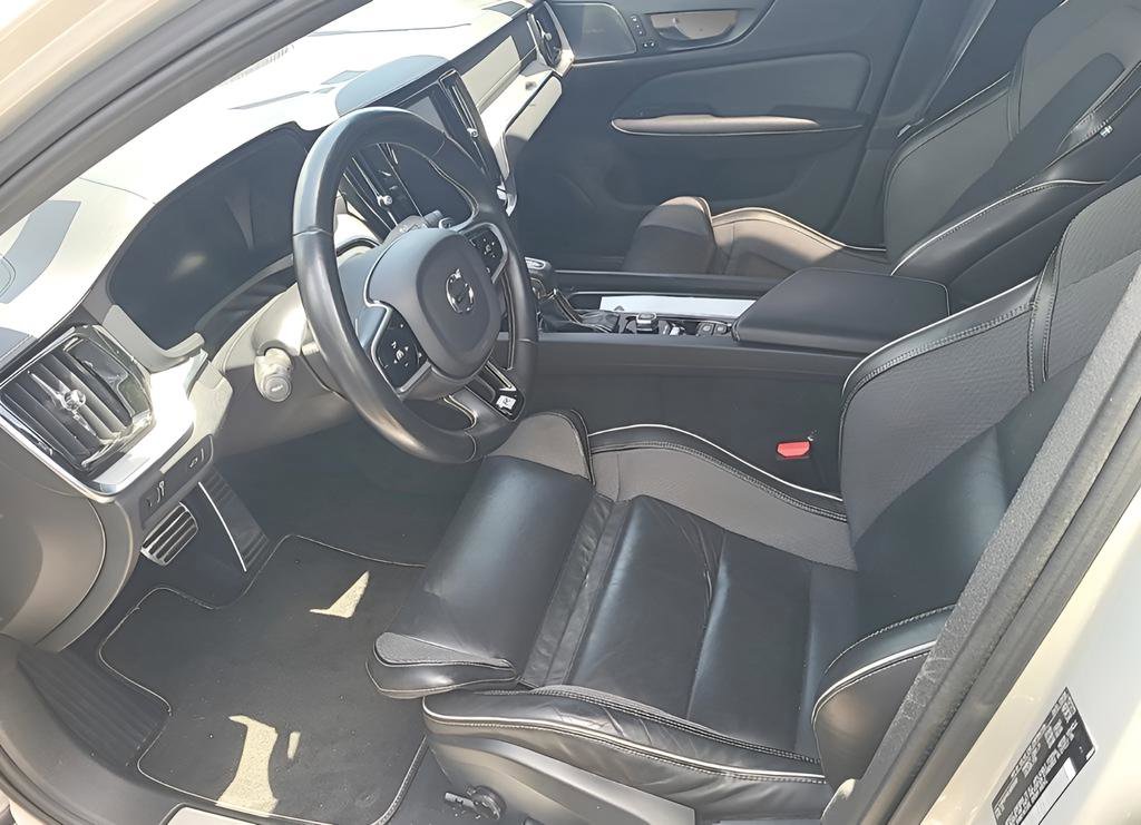 Used 2020 Volvo S60 T5 R-Design FWD image 5