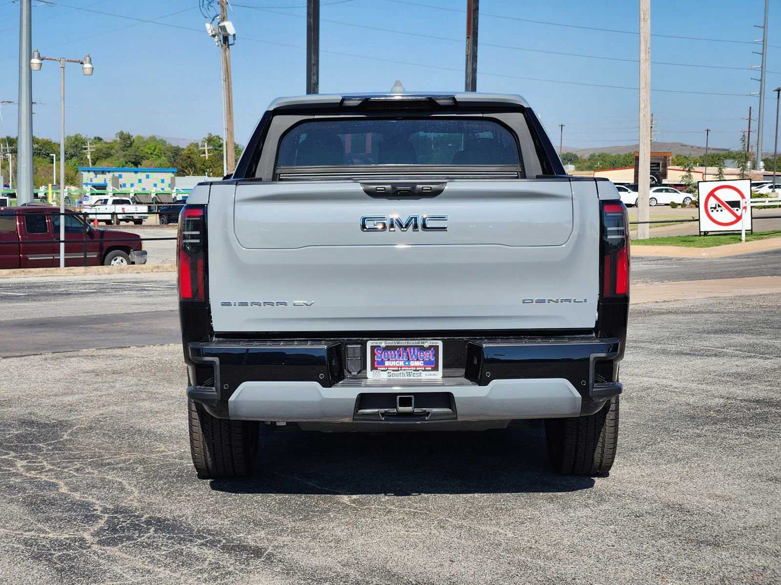 New 2025 GMC Sierra EV Denali AWD/4WD image 8