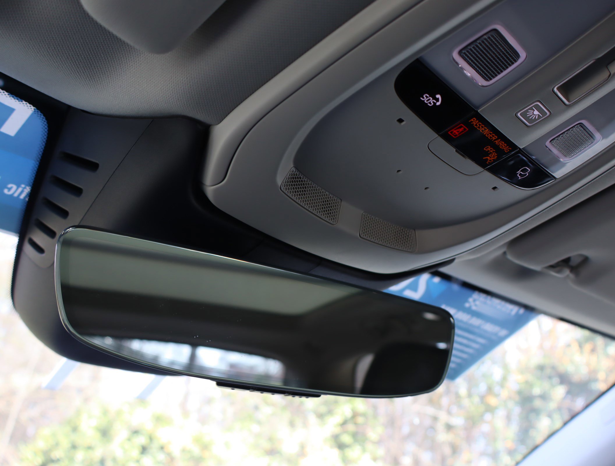 Used 2025 Volvo XC60 B5 Plus image 34