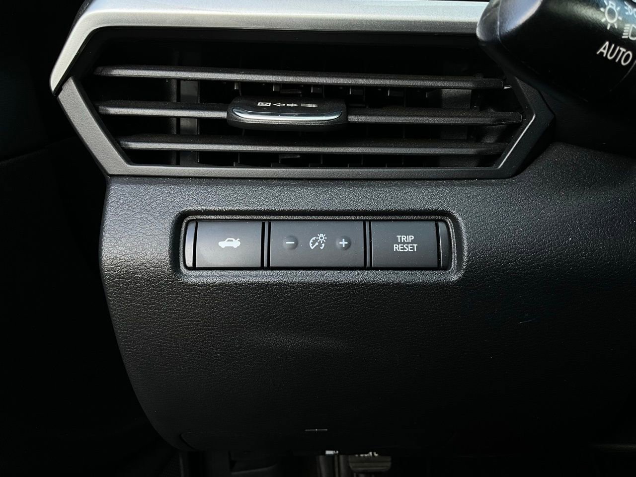 Used 2025 Nissan Altima 2.5 SV image 22