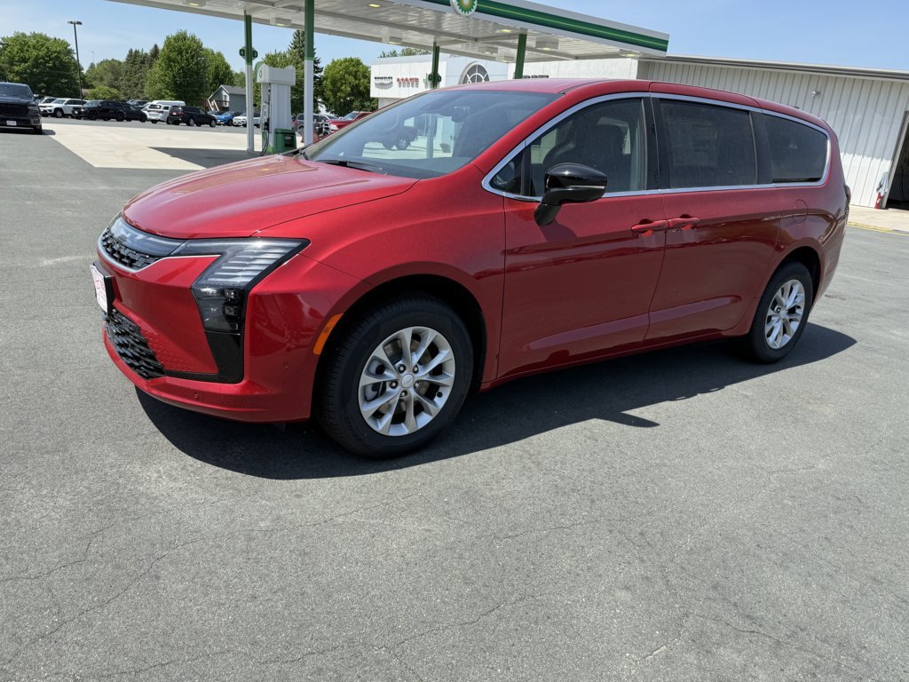 New 2027 Chrysler Pacifica Select AWD/4WD image 4