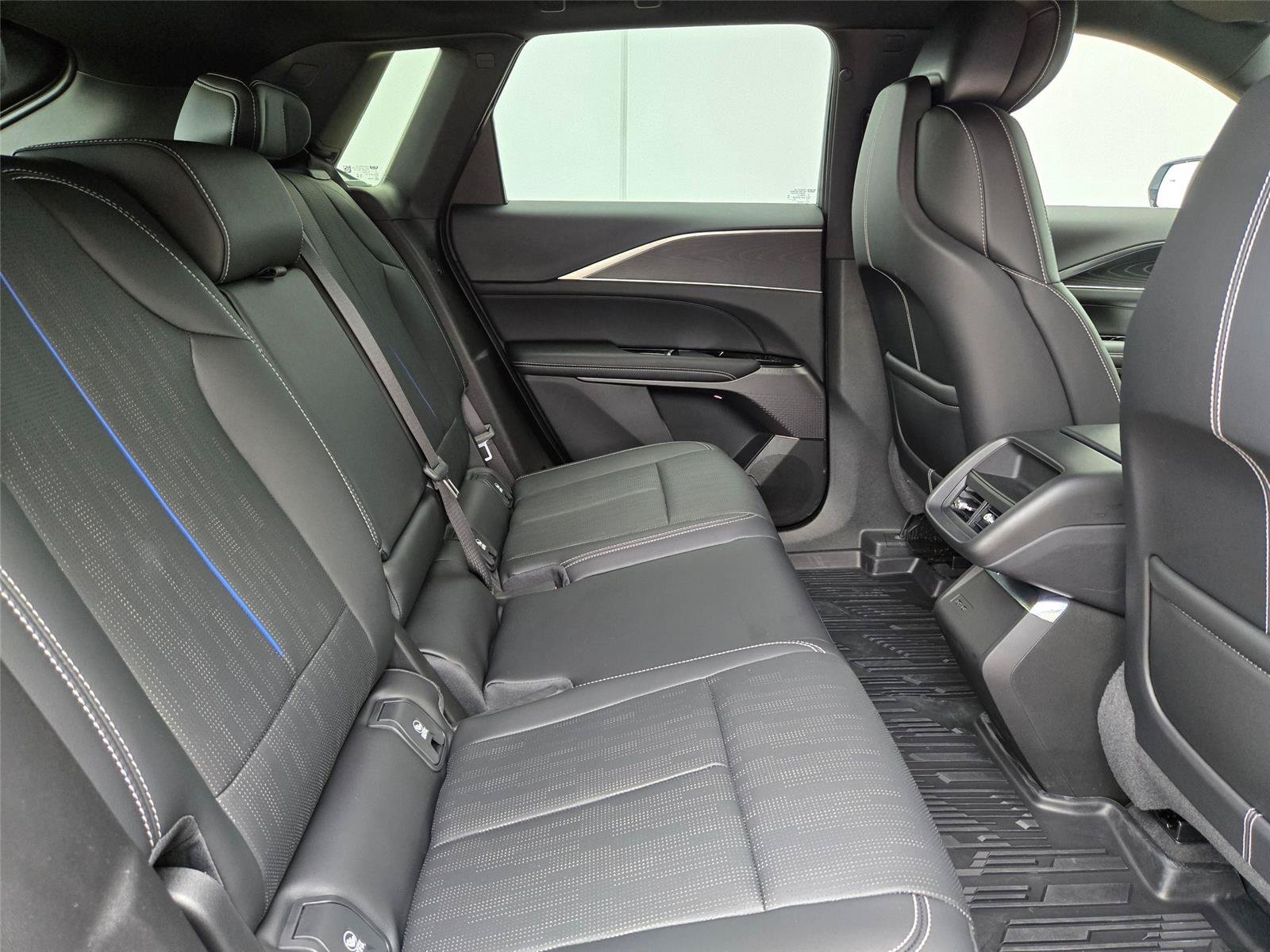 New 2026 Cadillac Lyriq Sport w/ LPO, Floor Liner Package AWD/4WD image 30