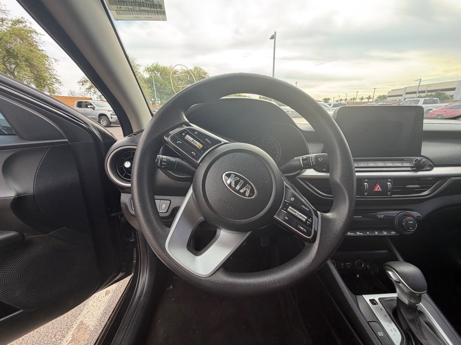 Certified 2019 Kia Forte LXS image 11